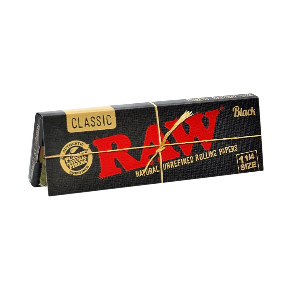 Raw Black Classic 1 1/4 Size 50 Leaf Pack